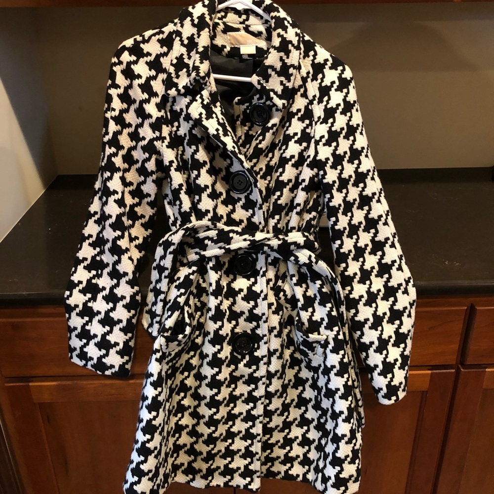 MK Long wool black and white pattern jacket.